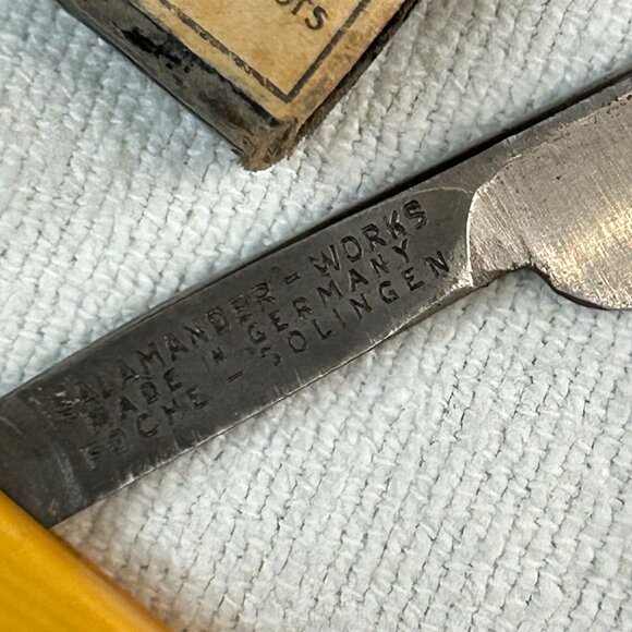Our Hand Made Wedge Vintage Salamander Straight Razor. (1196) - Picture 5 of 7